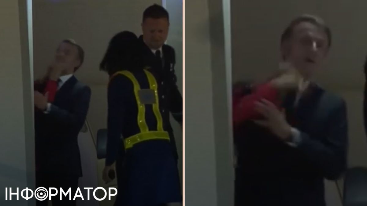 Макрону досталось от жены на выходе из самолета