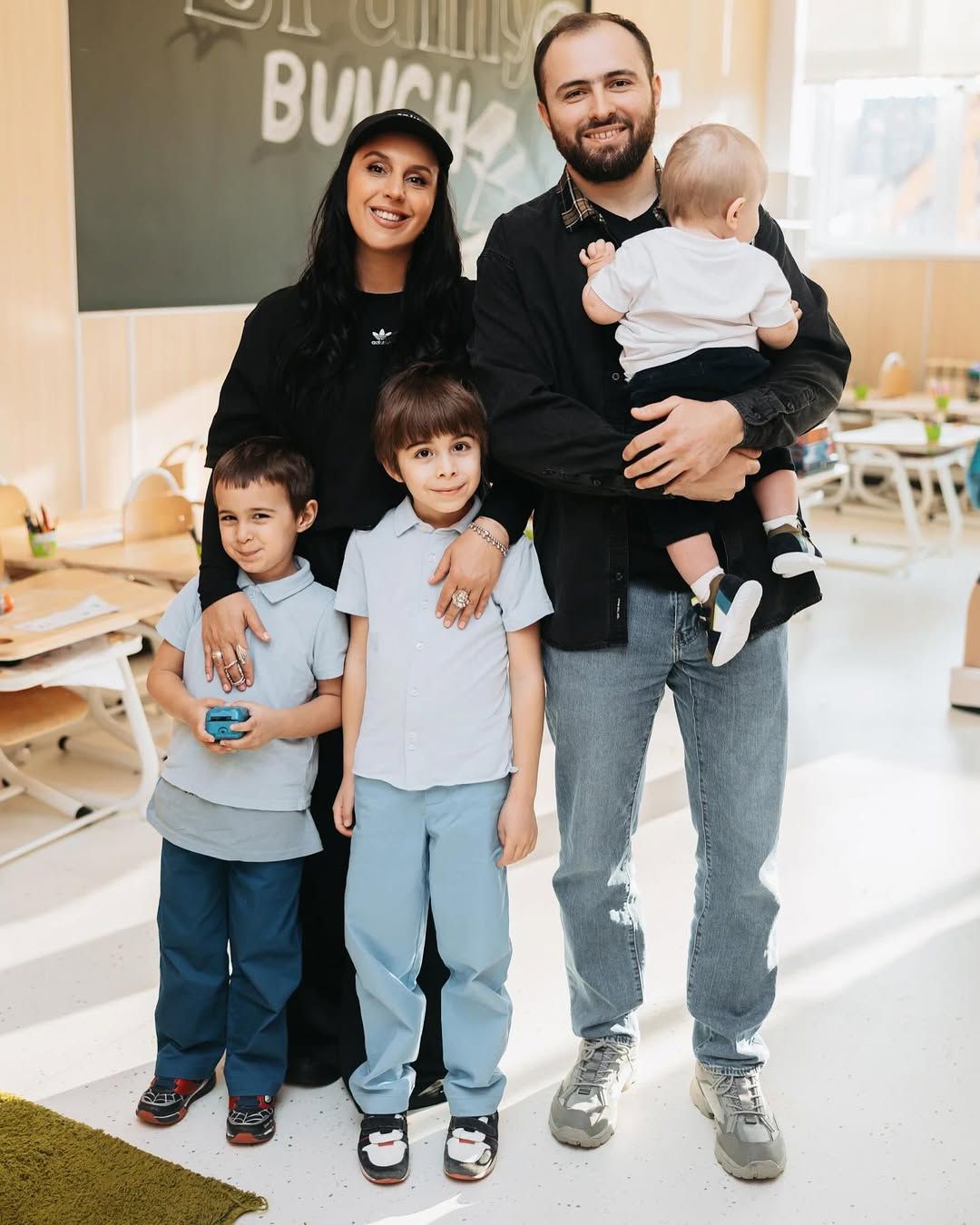 Співачка Джамала з чоловіком та синами