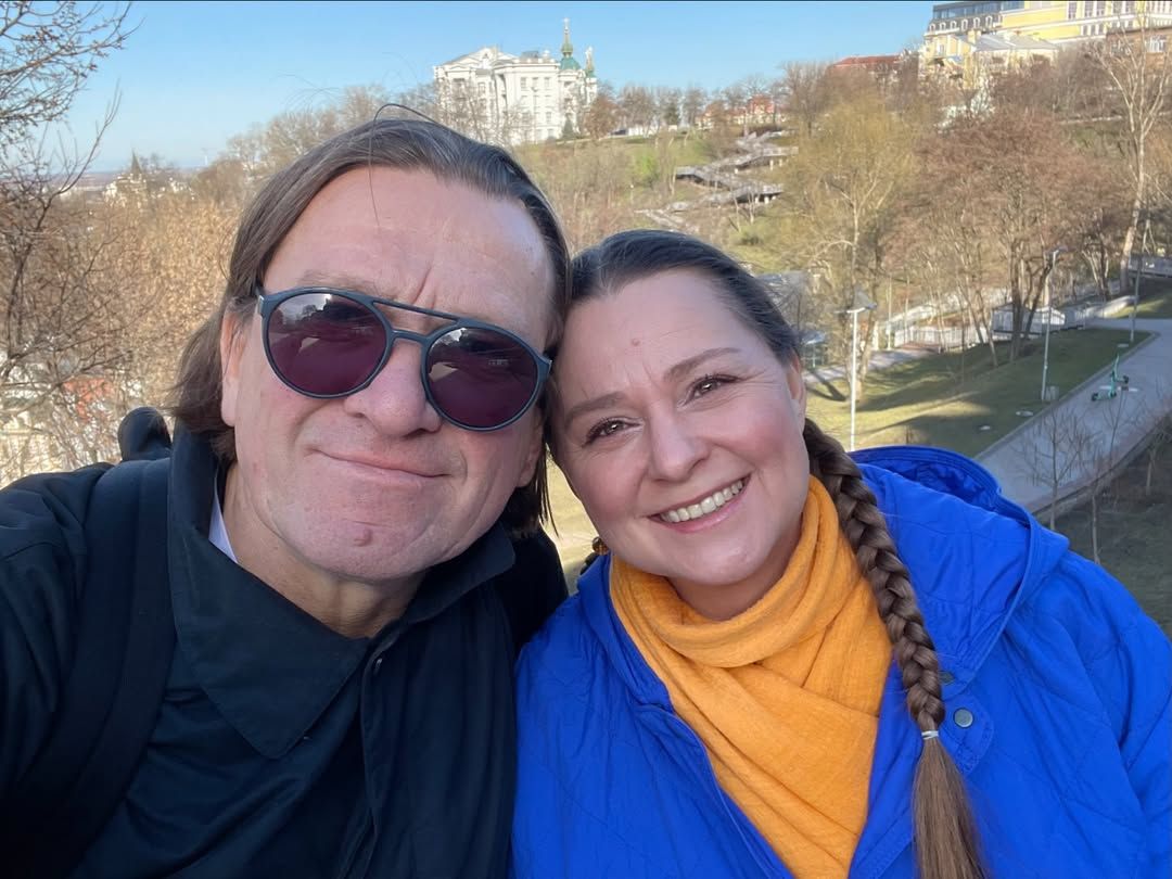 В профілі Володимира багато фотографій з Віталіною В профілі Володимира багато фотографій з Віталіною