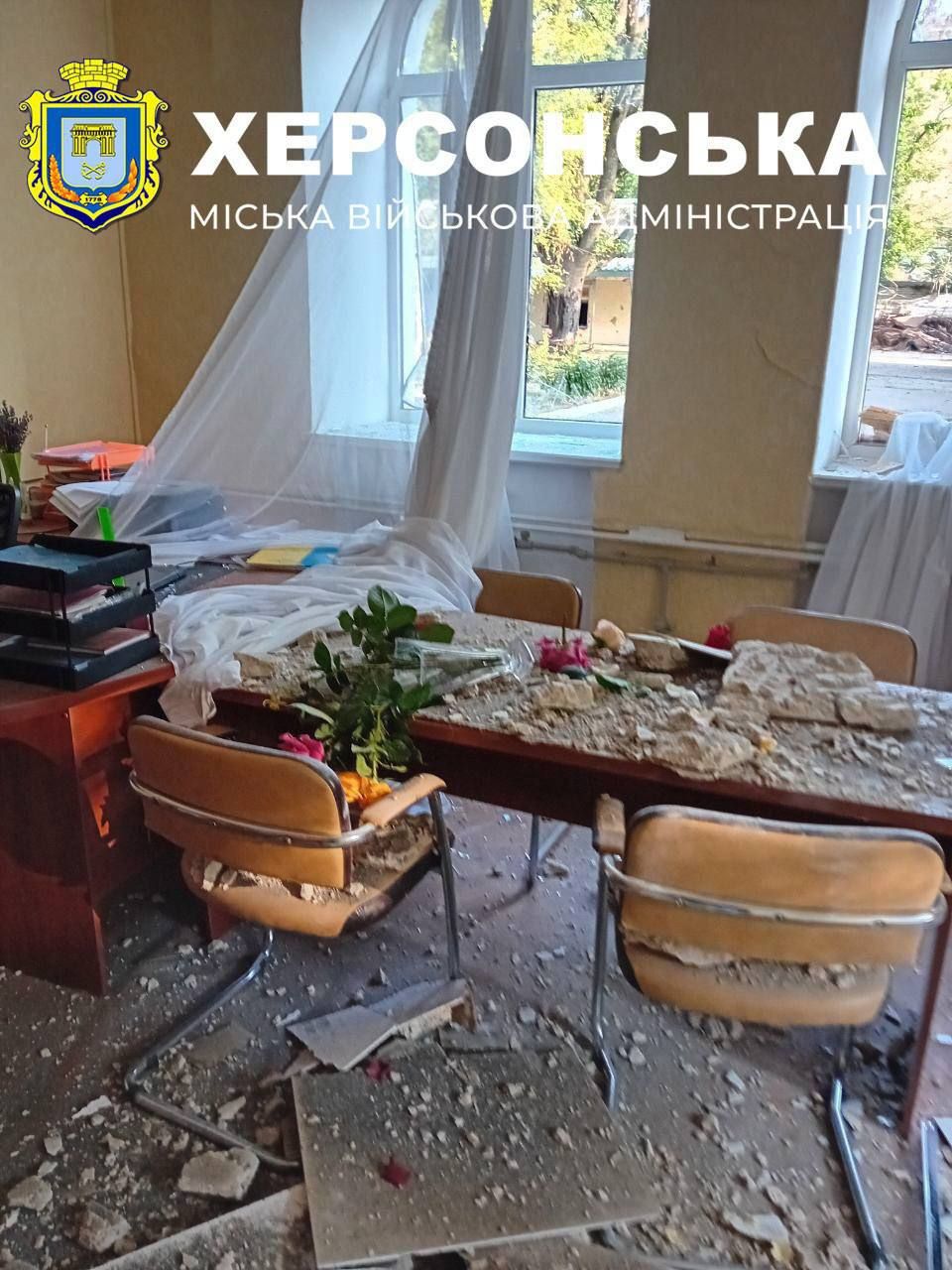 Одна зі постраждалих шкіл Одна зі постраждалих шкіл