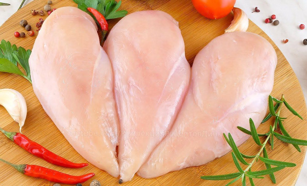 Из-за высокого спроса резко возросли и объемы производства мяса, однако это повлияло на качество. Из-за высокого спроса резко возросли и объемы производства мяса, однако это повлияло на качество.