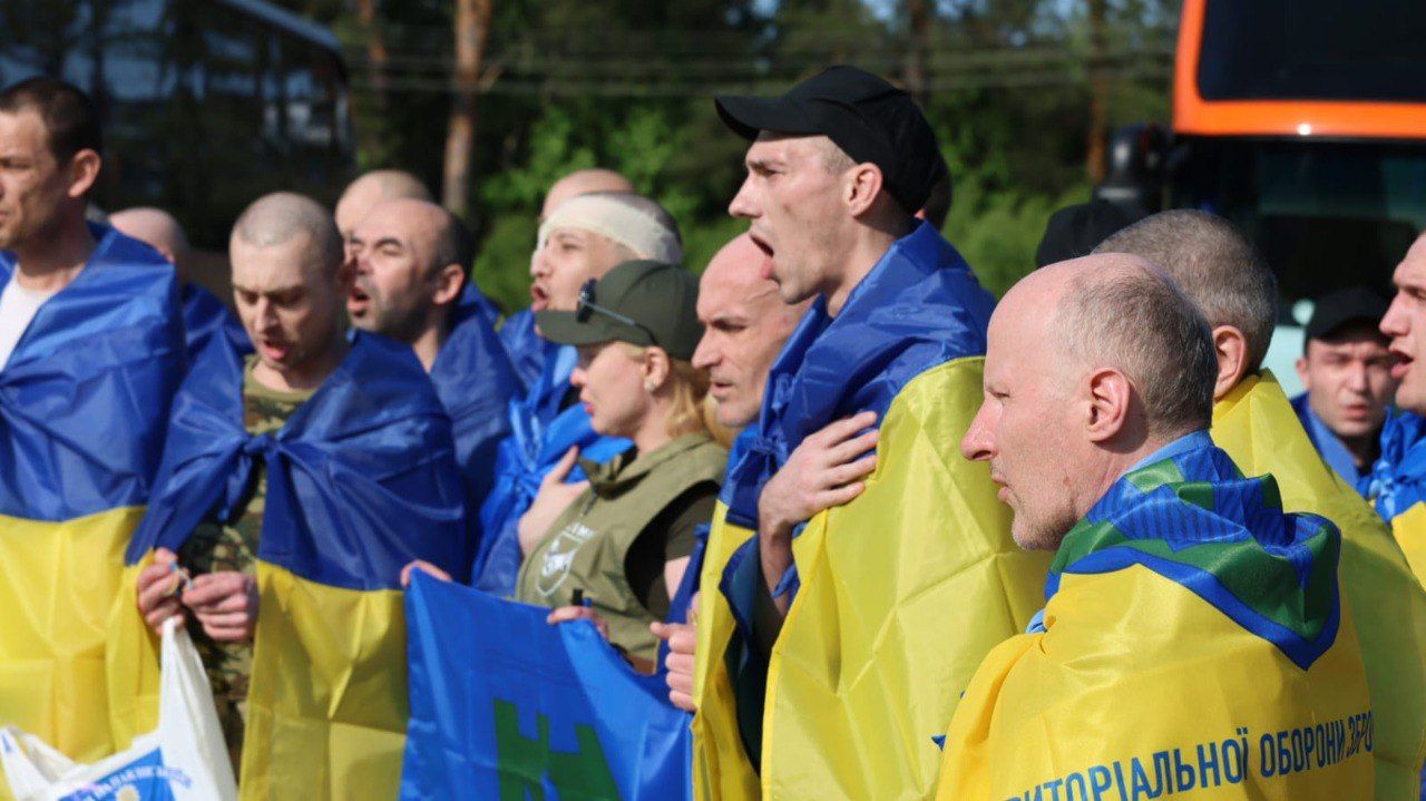 Відбувся другий етап масштабного обміну полоненими з РФ: воїни потребують негайної медичної допомоги 3