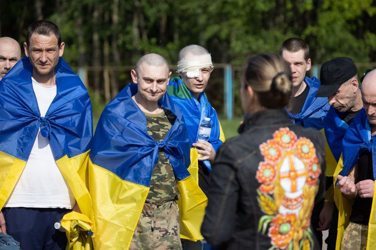 Відбувся другий етап масштабного обміну полоненими з РФ: воїни потребують негайної медичної допомоги 2
