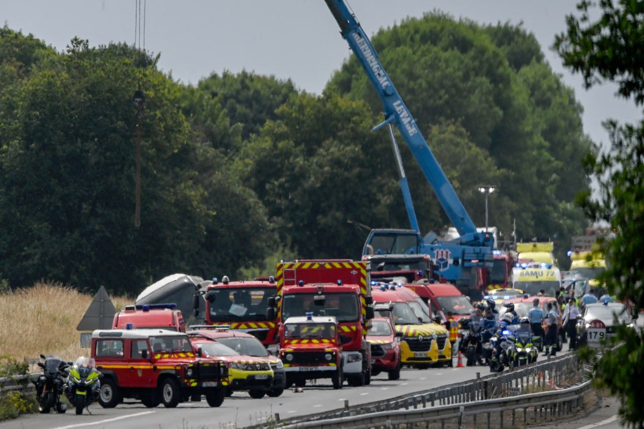 У Франції розбився автобус з українцями: 11 пасажирів у важкому стані 1