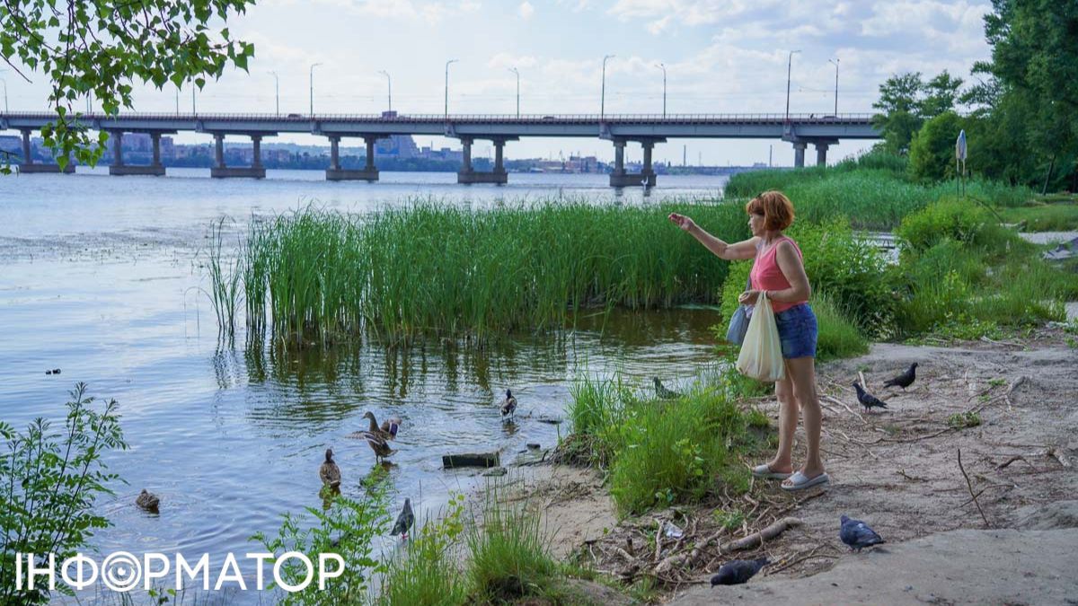 Відпочинок біля річки Фото: Інформатор