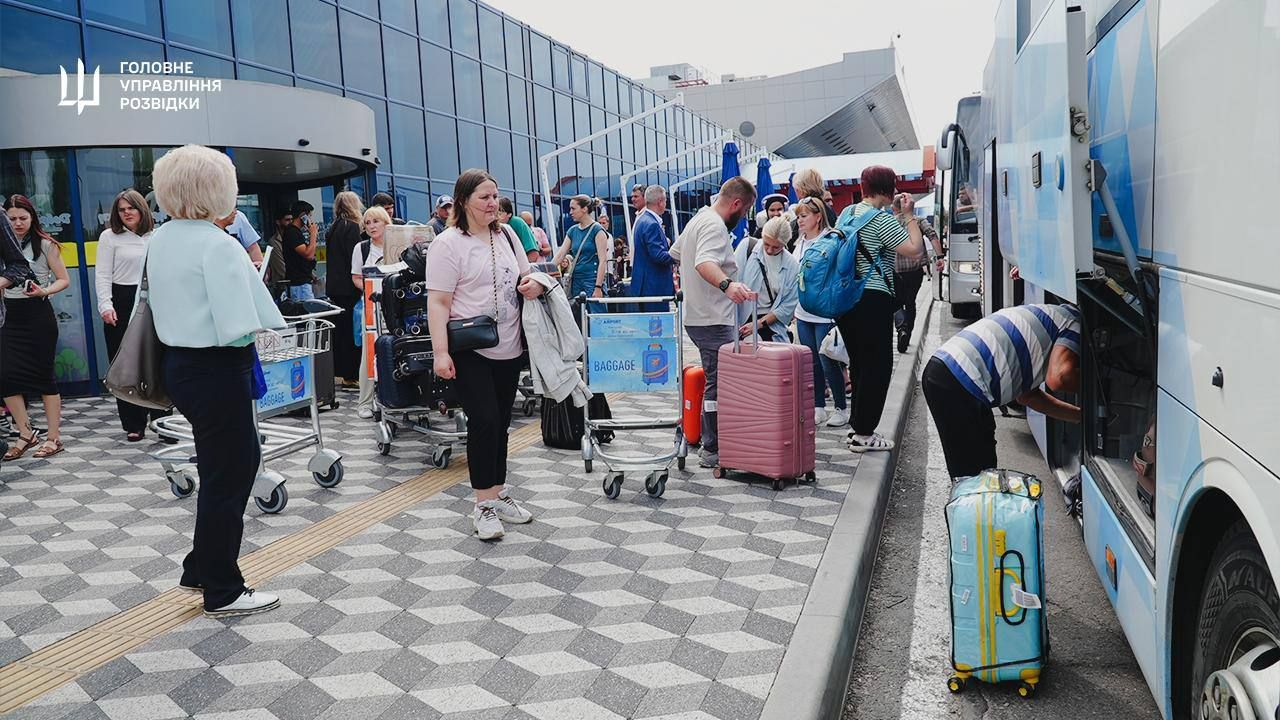 Некоторые из эвакуированных впервые увидят Украину