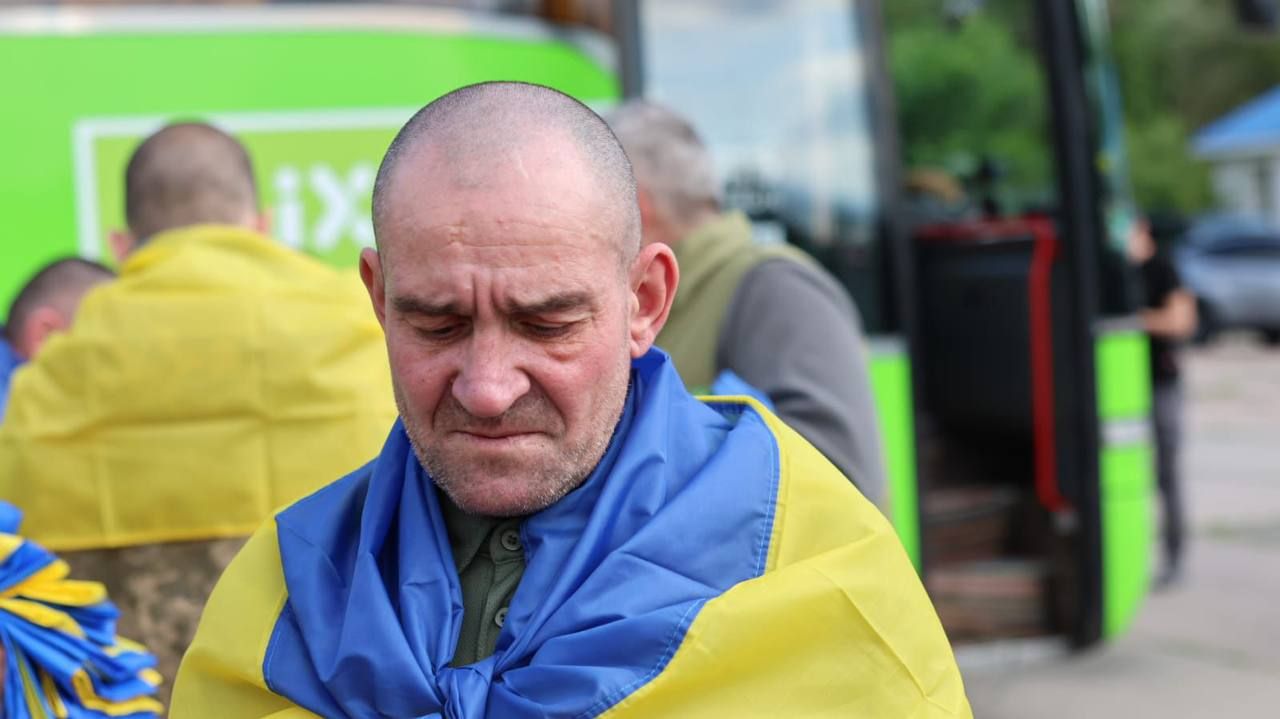 Україна та РФ провели новий обмін полоненими: більшість наших захисників булі в неволі з 2022 року 10