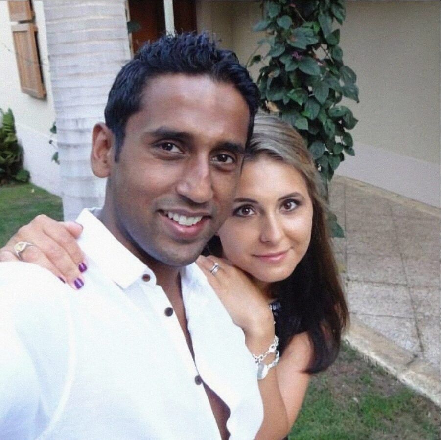 Дочь Захура от первого брака вместе с мужем