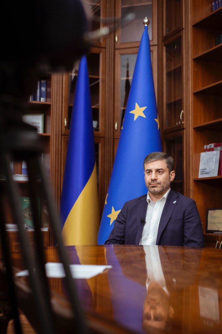 Дмитро Лубінець: "Вбивство в російському полоні журналістки Вікторії Рощиної стало доказом, що в російських тюрмах катують цивільних та не переймаються через відповідальність за це." Дмитро Лубінець: "Вбивство в російському полоні журналістки Вікторії Рощиної стало доказом, що в російських тюрмах катують цивільних та не переймаються через відповідальність за це."