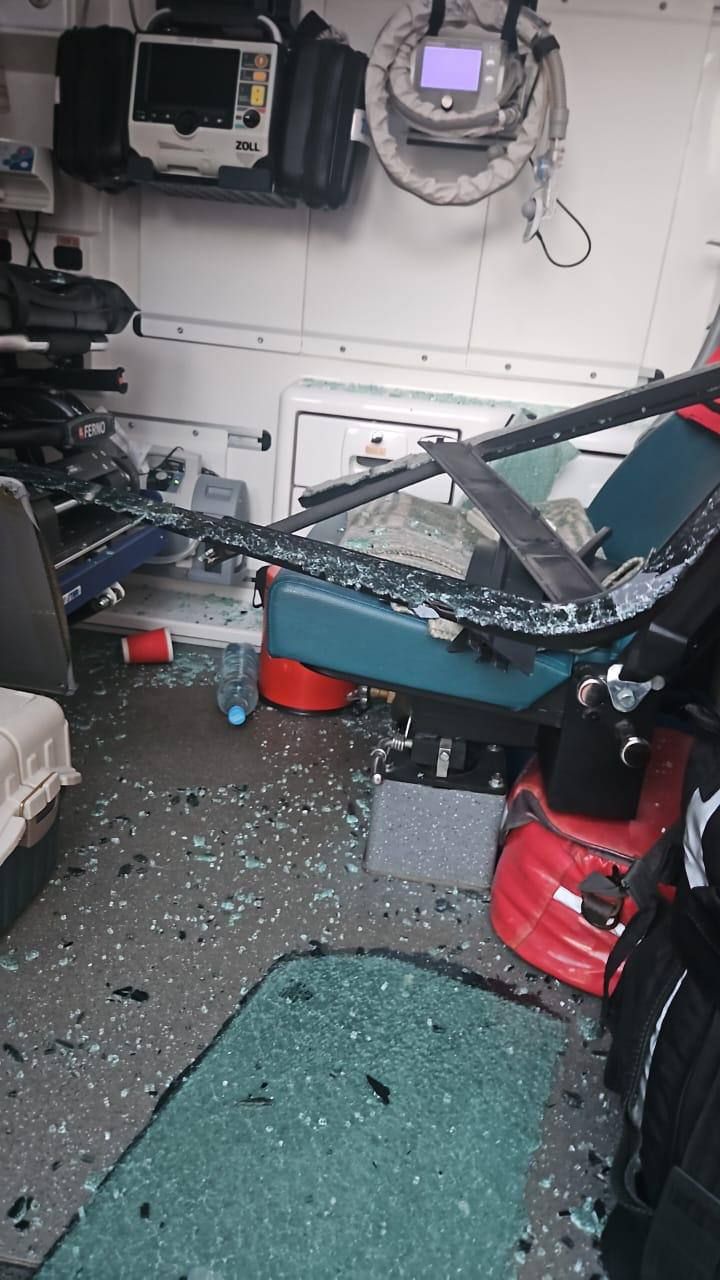 Пошкоджена автівка "швидкої"