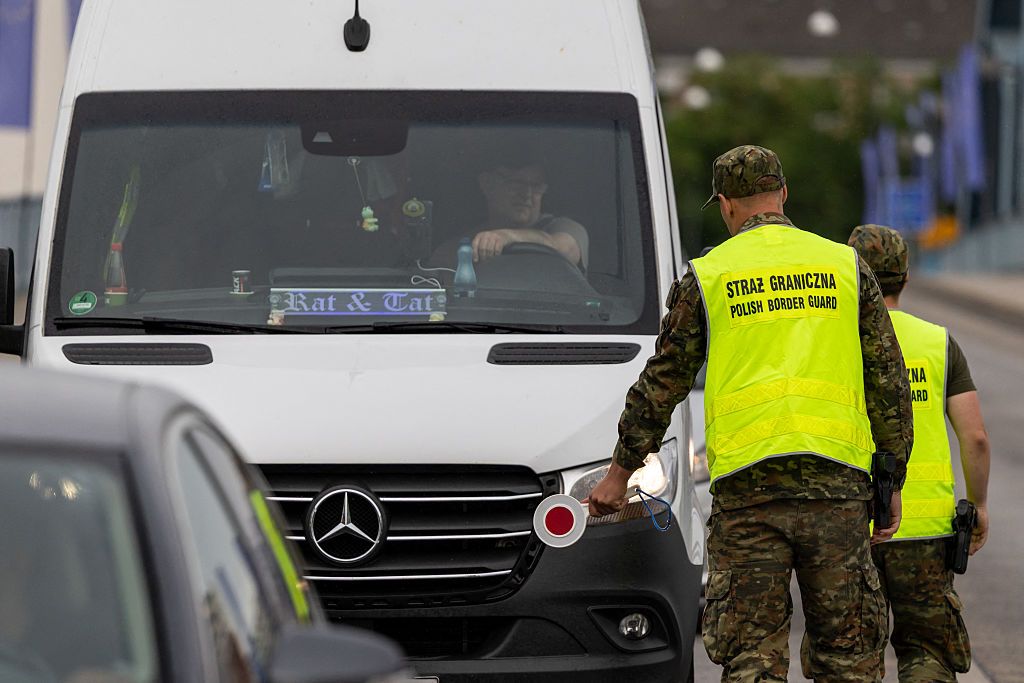 Польща посилює перевірки на кордні. Фото - Getty images Польща посилює перевірки на кордні. Фото - Getty images