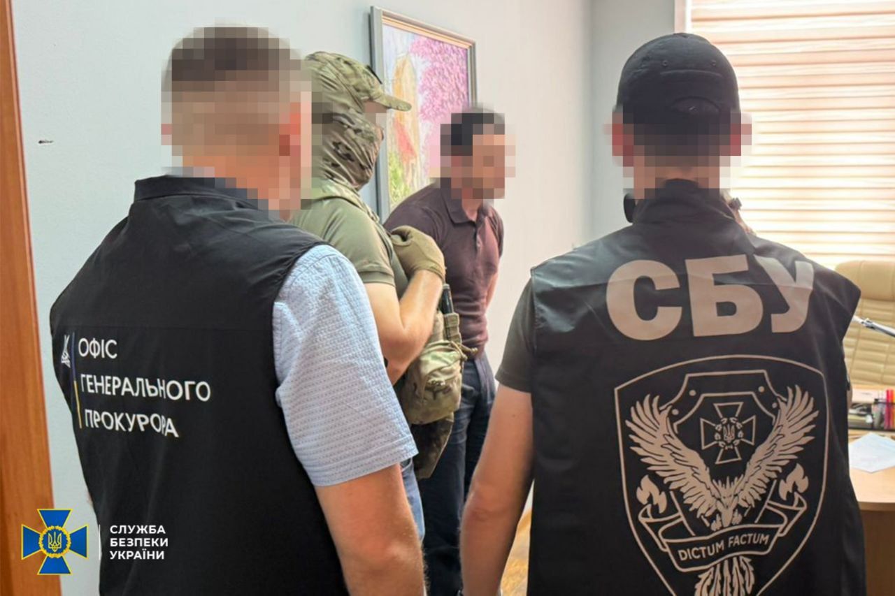 СБУ затримала замдиректора департаменту Митниці - був королем ухилянтів та нелегалів 5