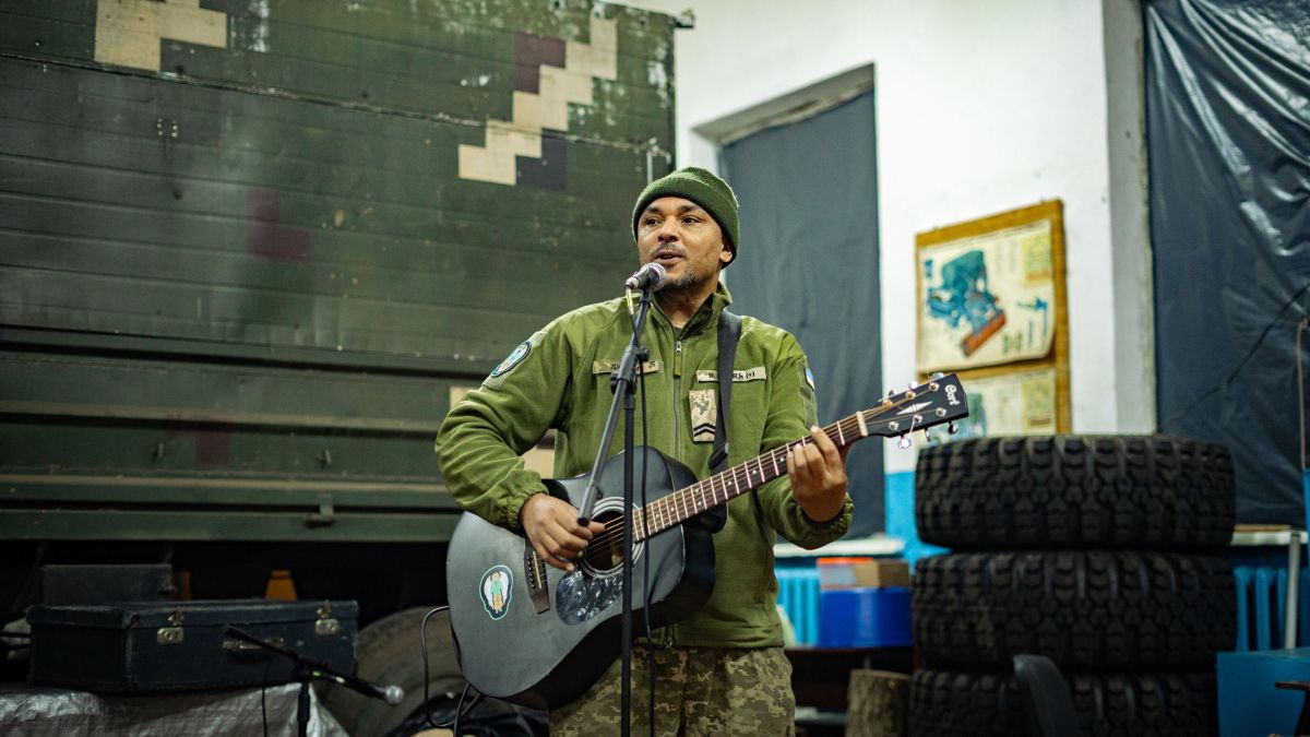 Мирослав Кувалдин решил петь шансон.