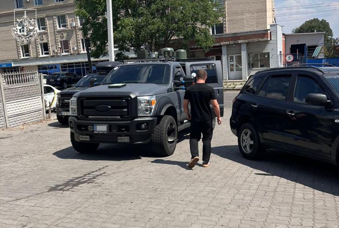 Шахрайські кол-центри в Дніпропетровський області, фото Генпрокуратури від 10 липня Шахрайські кол-центри в Дніпропетровський області, фото Генпрокуратури від 10 липня