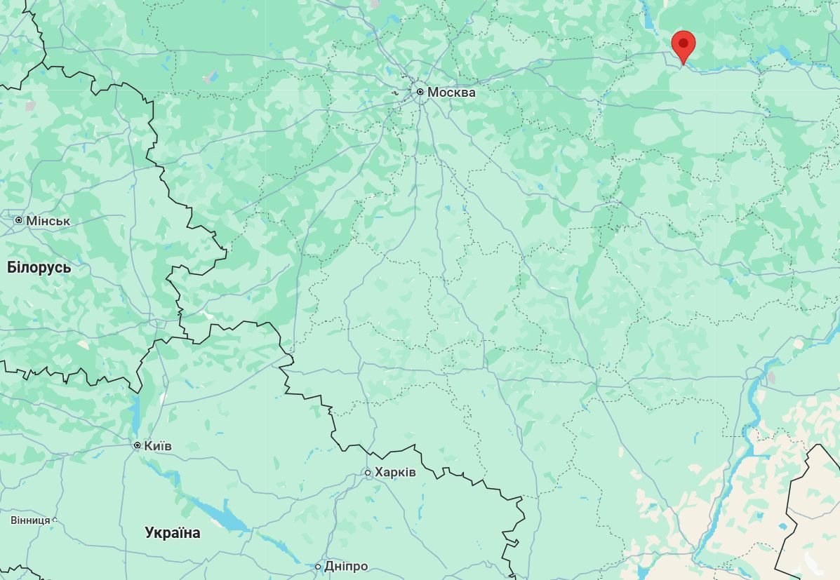Пекельна ніч для росіян: дрони атакували НПЗ у Кстово, стався блекаут 1