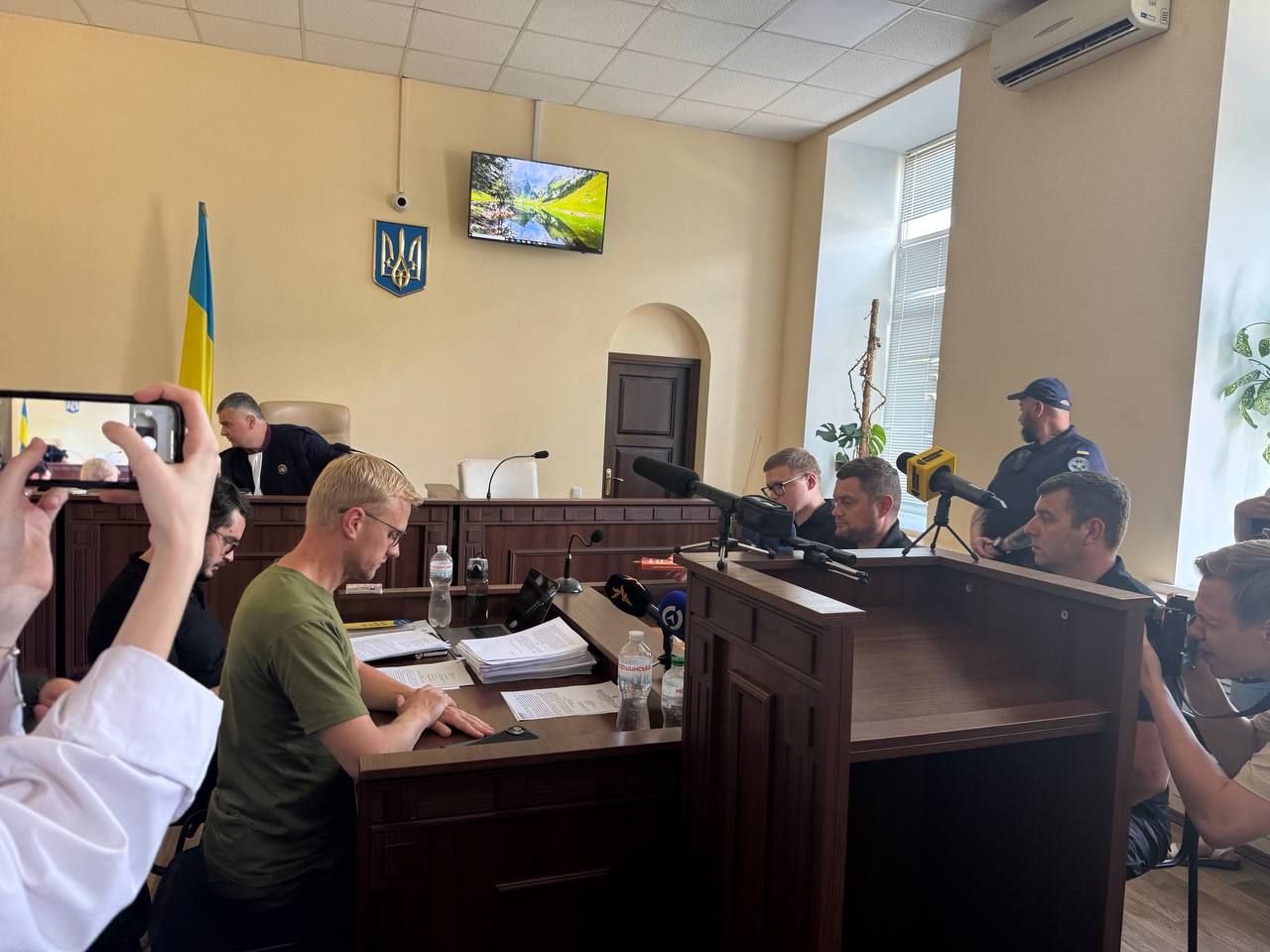 Печерське правосуддя почало розглядати справу антикорупціонера Шабуніна: на процесі помітили цікаву людину - Володимира Бойка 2