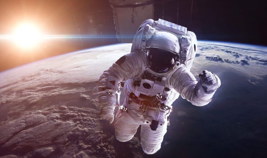 Человек впервые ступил на Луну в 1969 году Какой сегодня, 20 июля, праздник: День металлурга Украины и Международный день шахмат 3