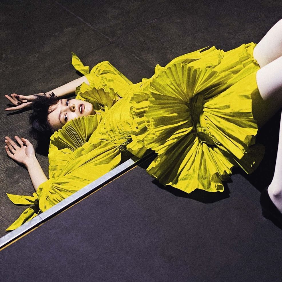 Работая моделью Нэнси боялась увеличиться даже на полсантиметра Работая моделью Нэнси боялась увеличиться даже на полсантиметра