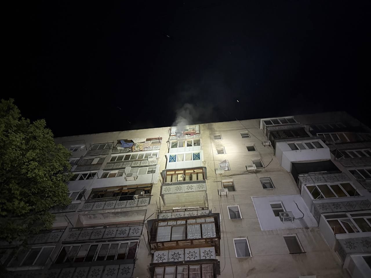 Россия массированно атаковала Одессу "шахедами": горела многоэтажка, есть 1