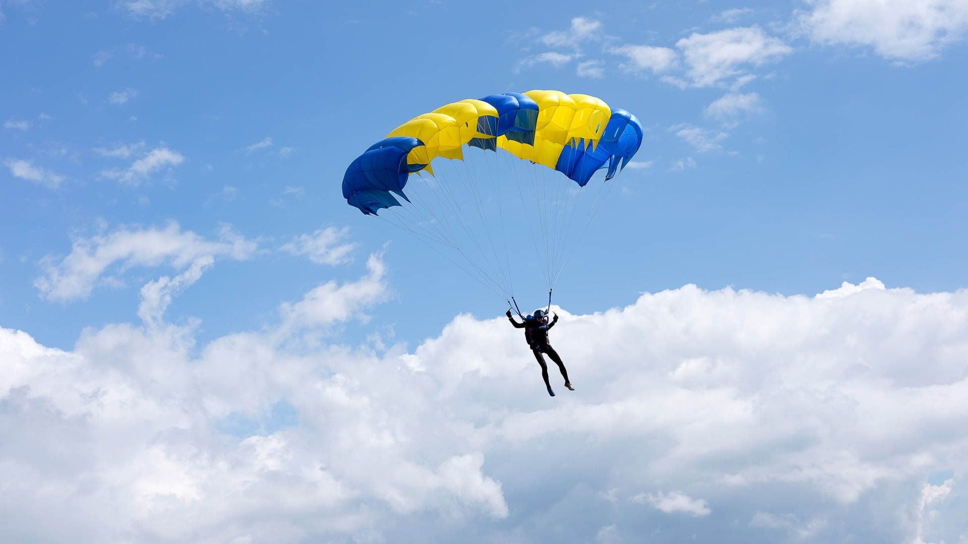 Это профессиональный праздник, но не закрепленный законодательно