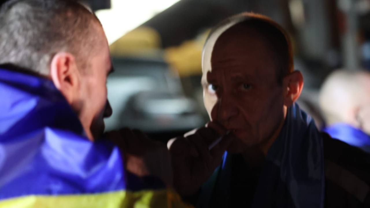 На фоні переговорів України і РФ відбувся обмін полоненими: повернулися важкохворі й тяжкопоранені захисники 4