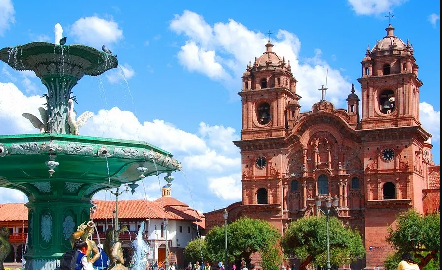 Республіка Перу здобула незалежність у 1821 році Республіка Перу здобула незалежність у 1821 році