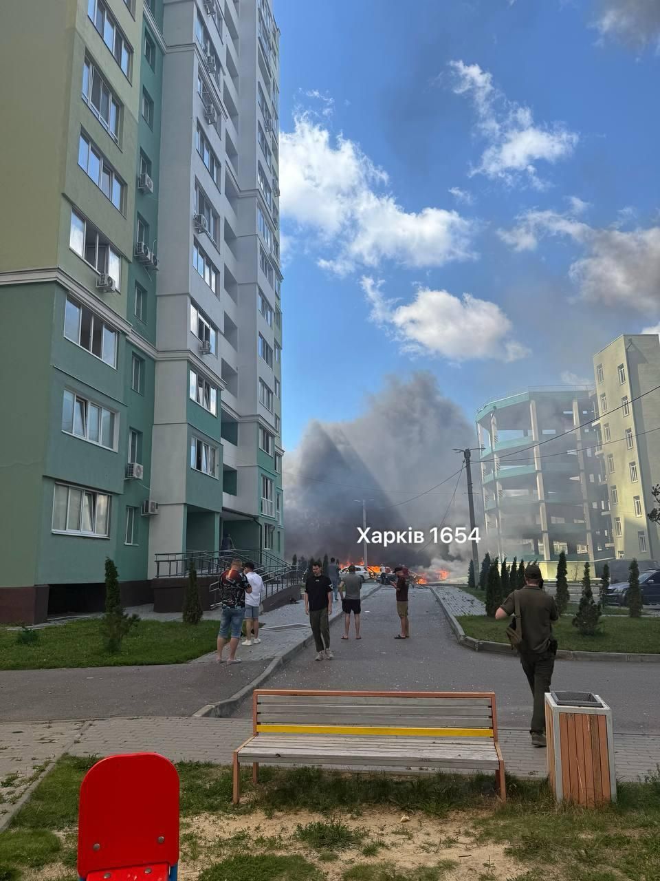 У Харкові стався приліт КАБа поруч з багатоповерхівкою: під завалами можуть бути люди 1
