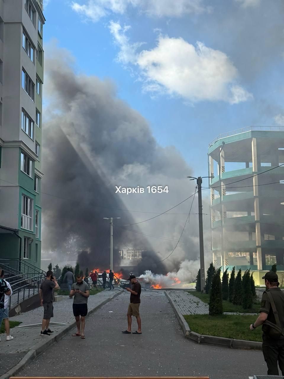 У Харкові стався приліт КАБа поруч з багатоповерхівкою: під завалами можуть бути люди 2