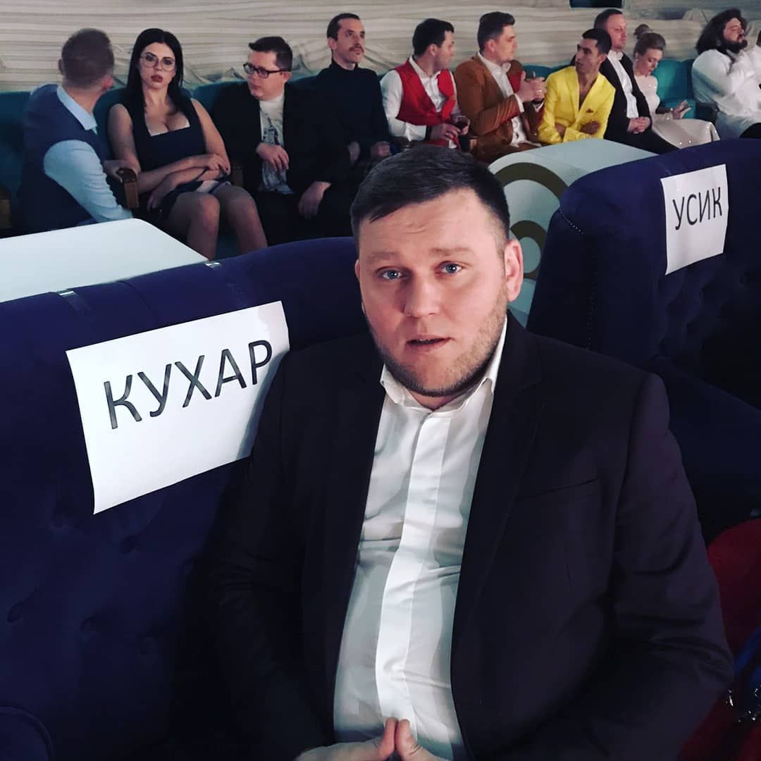 Когда лигасмешшники начали создавать свои шоу, их конкуренция начала иногда превращаться в конфликты. Когда лигасмешшники начали создавать свои шоу, их конкуренция начала иногда превращаться в конфликты.