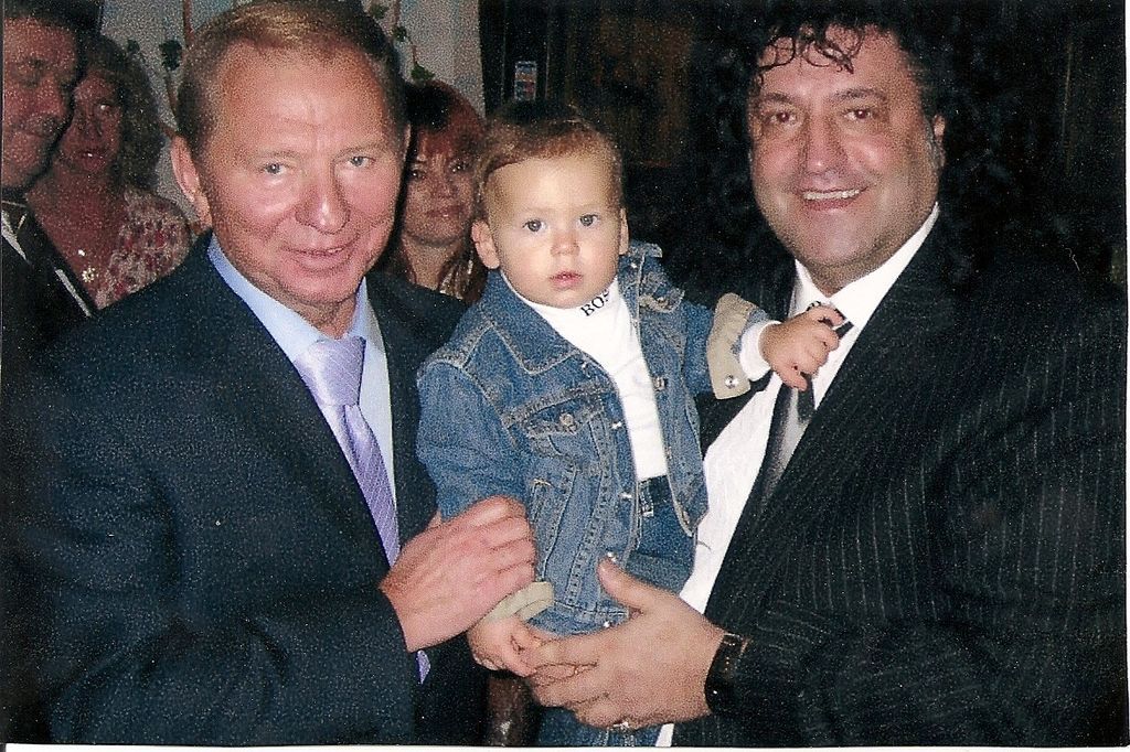 Крестный отец сына Иво Бобула Леонид Кучма Крестный отец сына Иво Бобула Леонид Кучма