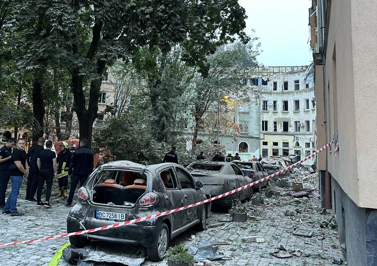 Удар РФ по Стрийській у 2023 Удар РФ по Стрийській у 2023