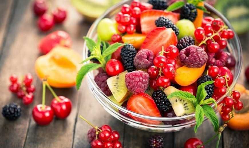Фрукти багаті на клітковину, особливо малина, яблука, ківі, груші