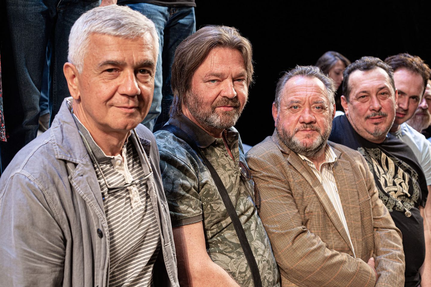 Дмитрий Богомазов и актеры театра Франко. Фото: Театр Франко