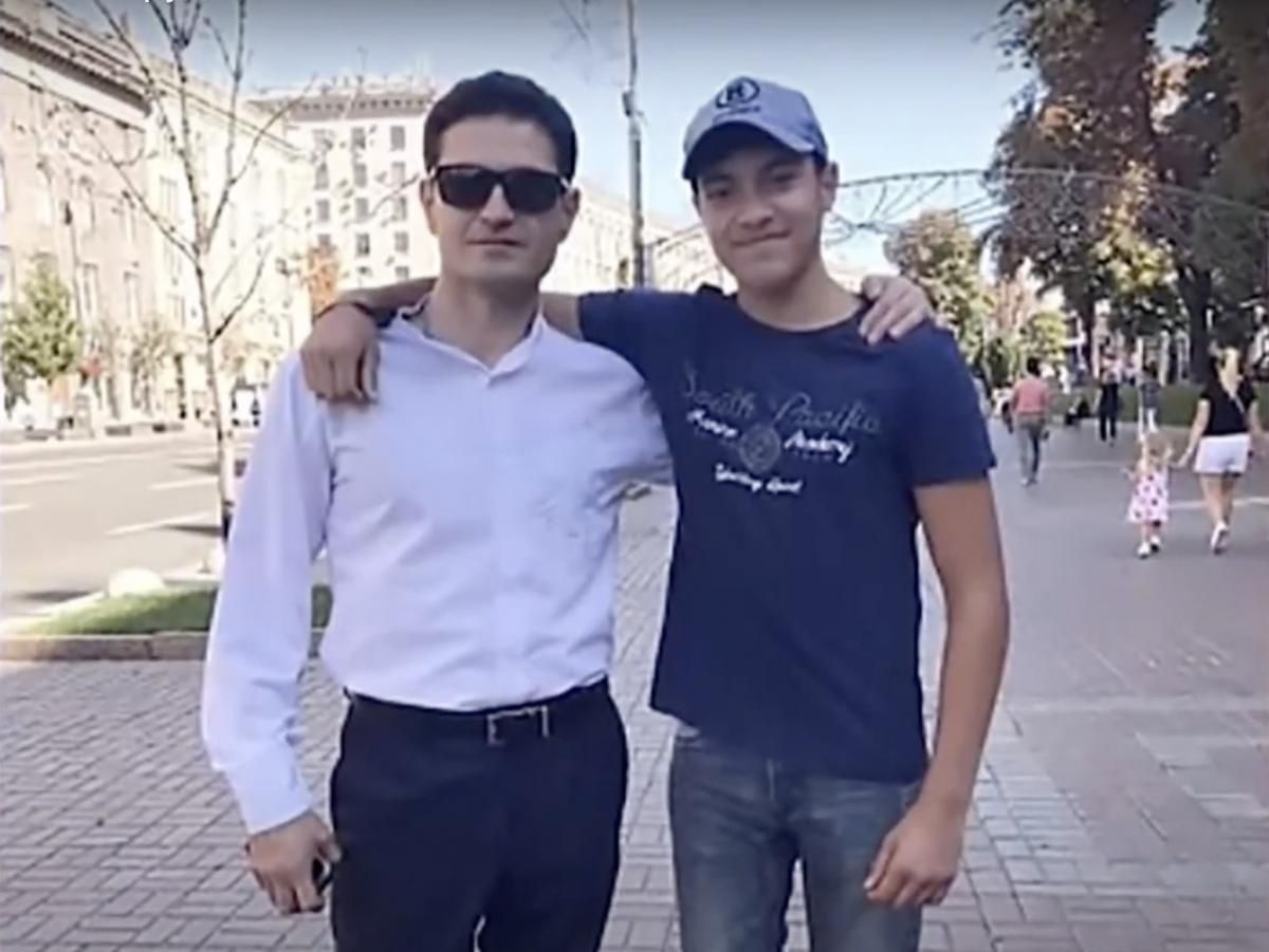 Ахтем Сеитаблаев с сыном Селимом. Ахтем Сеитаблаев с сыном Селимом.