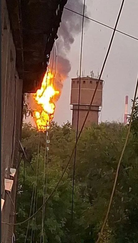 Атака дронів у Самарській області: нафтопереробний завод у Новокуйбишевську загорівся після вибухів 2