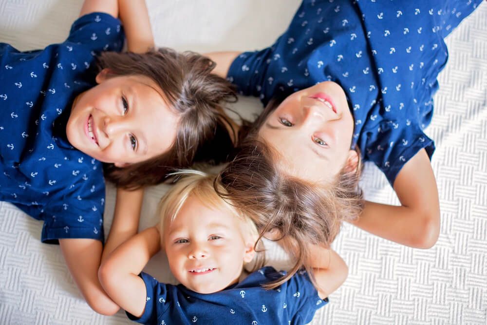 Яка сьогодні, 12 серпня, дата: День молоді України та вінілових платівок 4