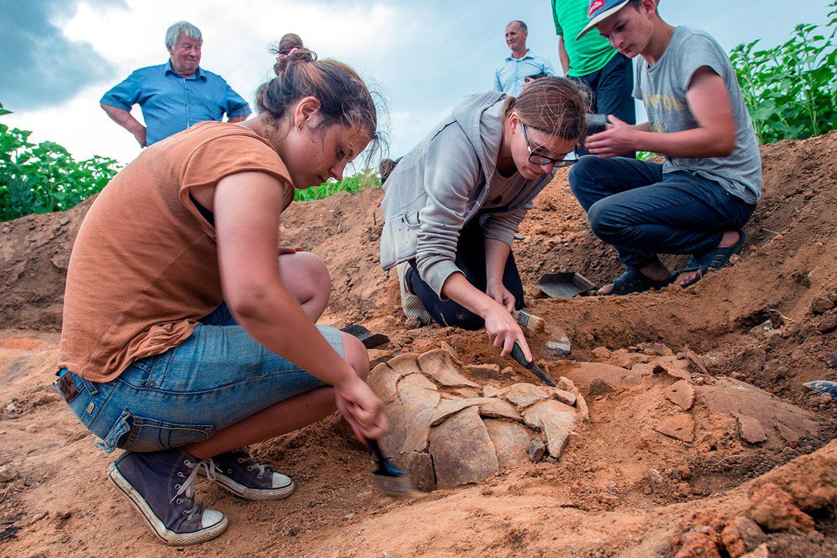 Археология зародилась еще в XV веке Какой сегодня, 15 августа, праздник: День археолога и телефонного поздравления "Алло" 3
