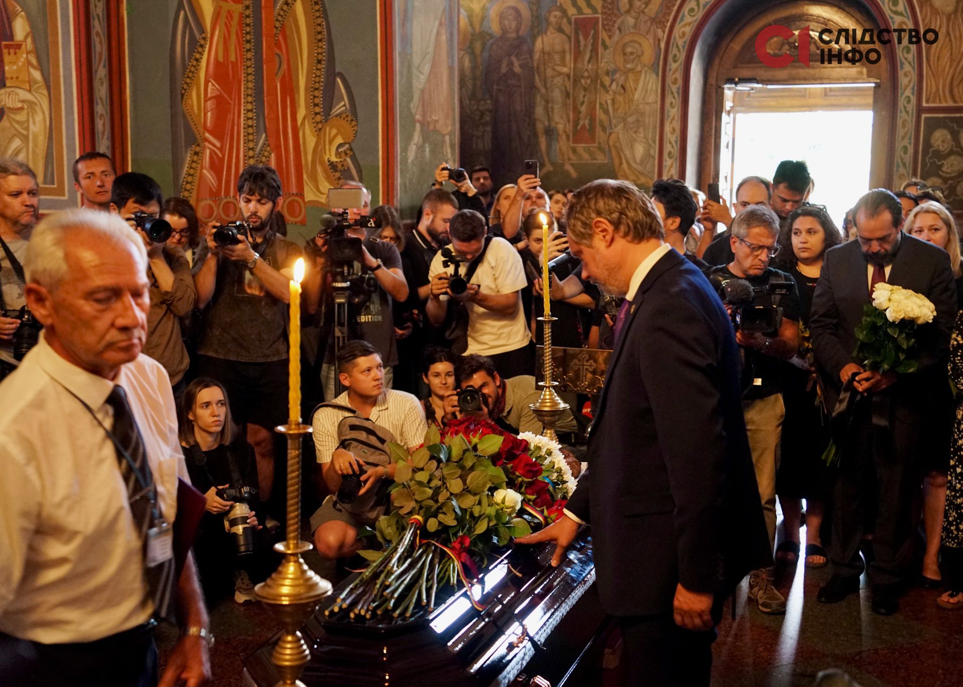 В Києві прощаються із Вікторією Рощиною: її вмовляли не шукати правду про війну 1