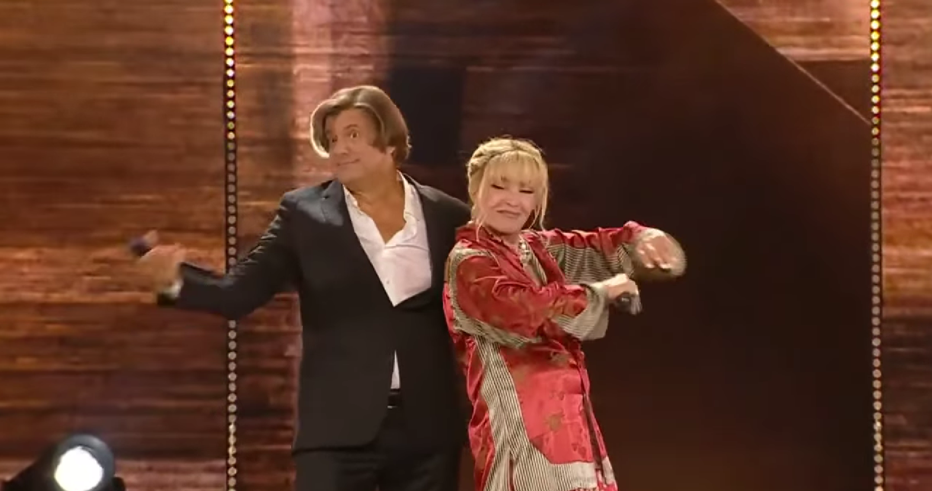 Тепер Лайма на своєму фестивалі співає з Трубачем його пісню українською мовою