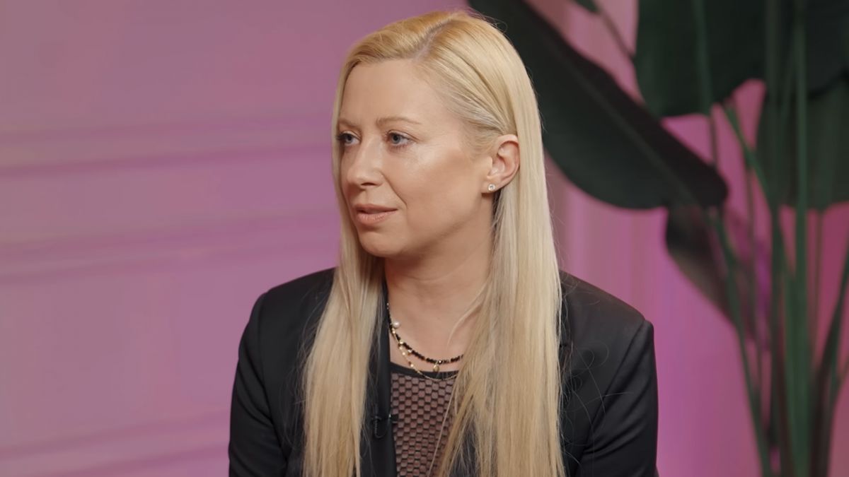 За побиття Тоні Матвієнко таксиста лише відсторонили від бази