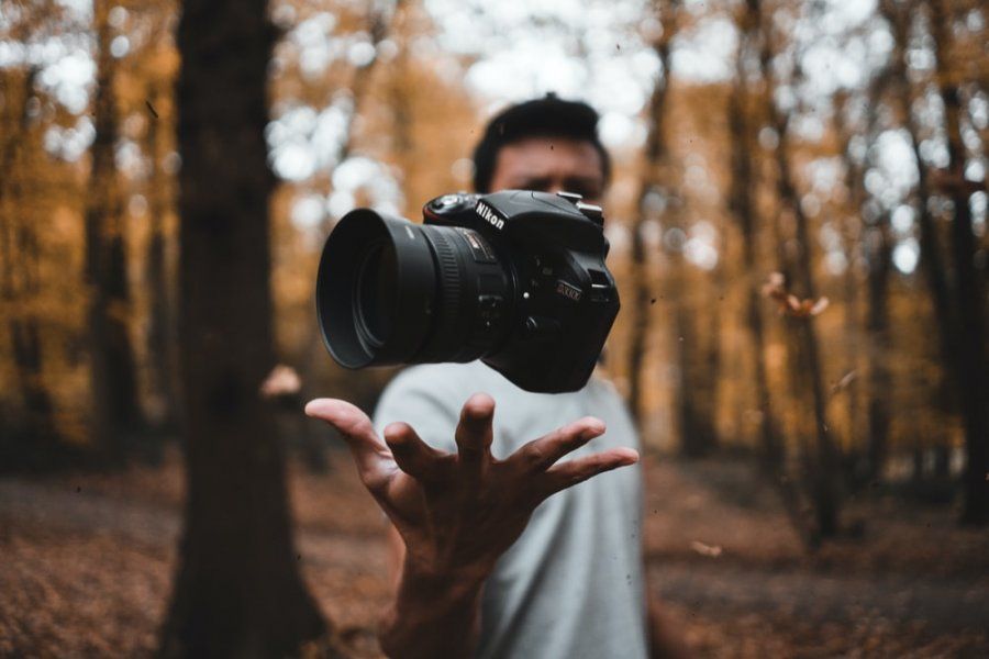 Фотограія – спосіб передати емоції та розповісти історію Яке сьогодні, 19 серпня, свято: День пасічника України та Всесвітній день фотографії 5