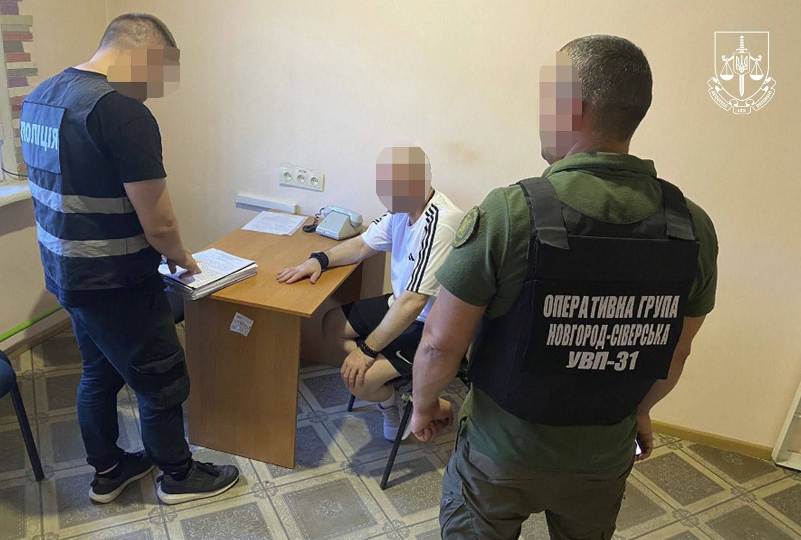 Генпрокуратура викрила банди, в яких були чиновники і правоохоронці: займалися зброєю та наркотиками 1