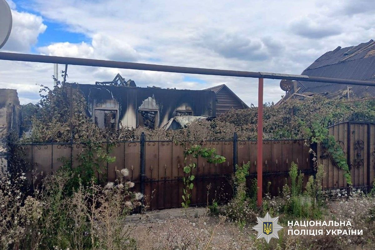 Росіяни вдарили КАБами та дронами по Донеччині: вбито п'ятьох людей, зруйновано будинки 5