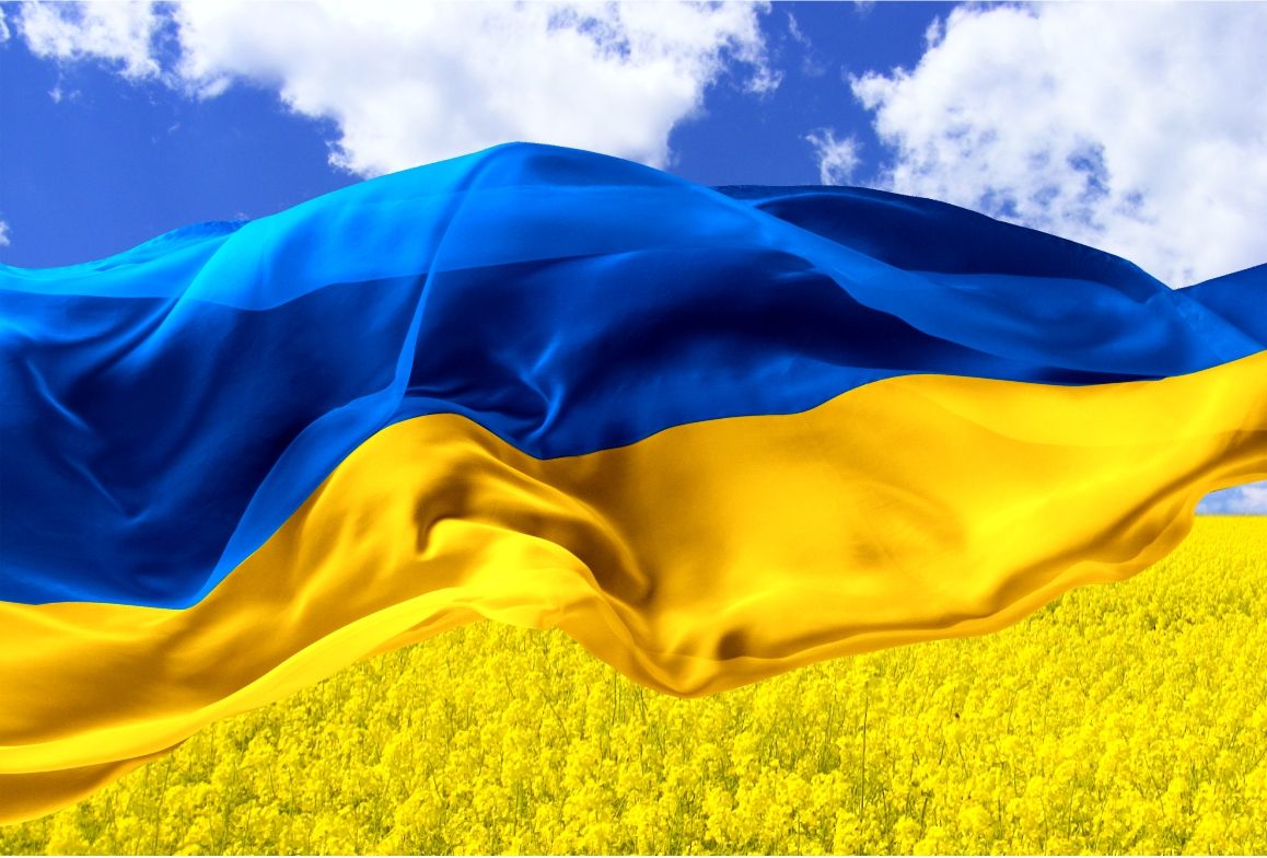 Сине-желтый флаг является символом борьбы за свободу и независимость