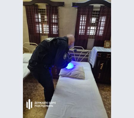 Слідчі виявили сліди катування в колонії Слідчі виявили сліди катування в колонії