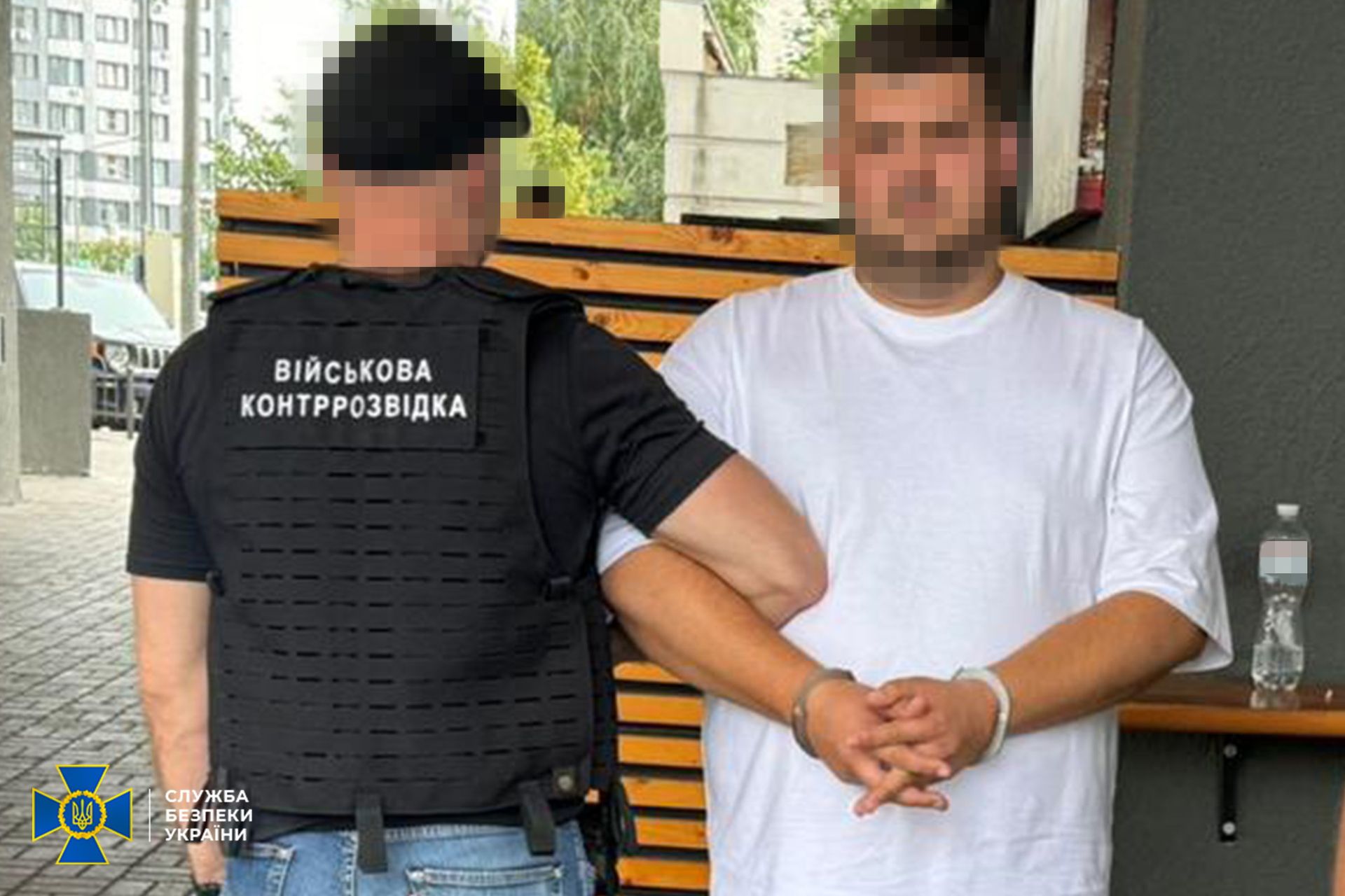 СБУ задерживает работников ТЦК в рамках спецоперации в 8 регионах: помогали уклончанам 2