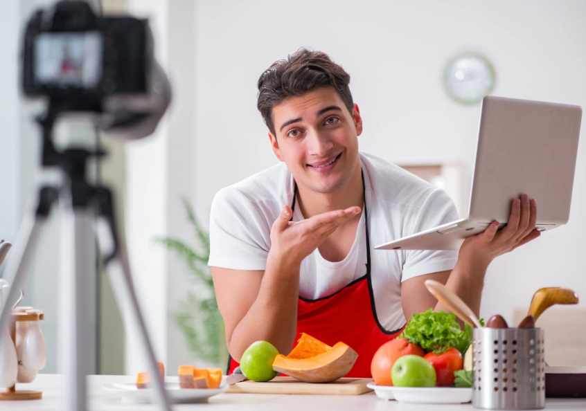 Перші блогери з'явились ще наприкінці 80-х років Яке сьогодні, 31 серпня, свято: День шахтаря України та міста Рівне 3