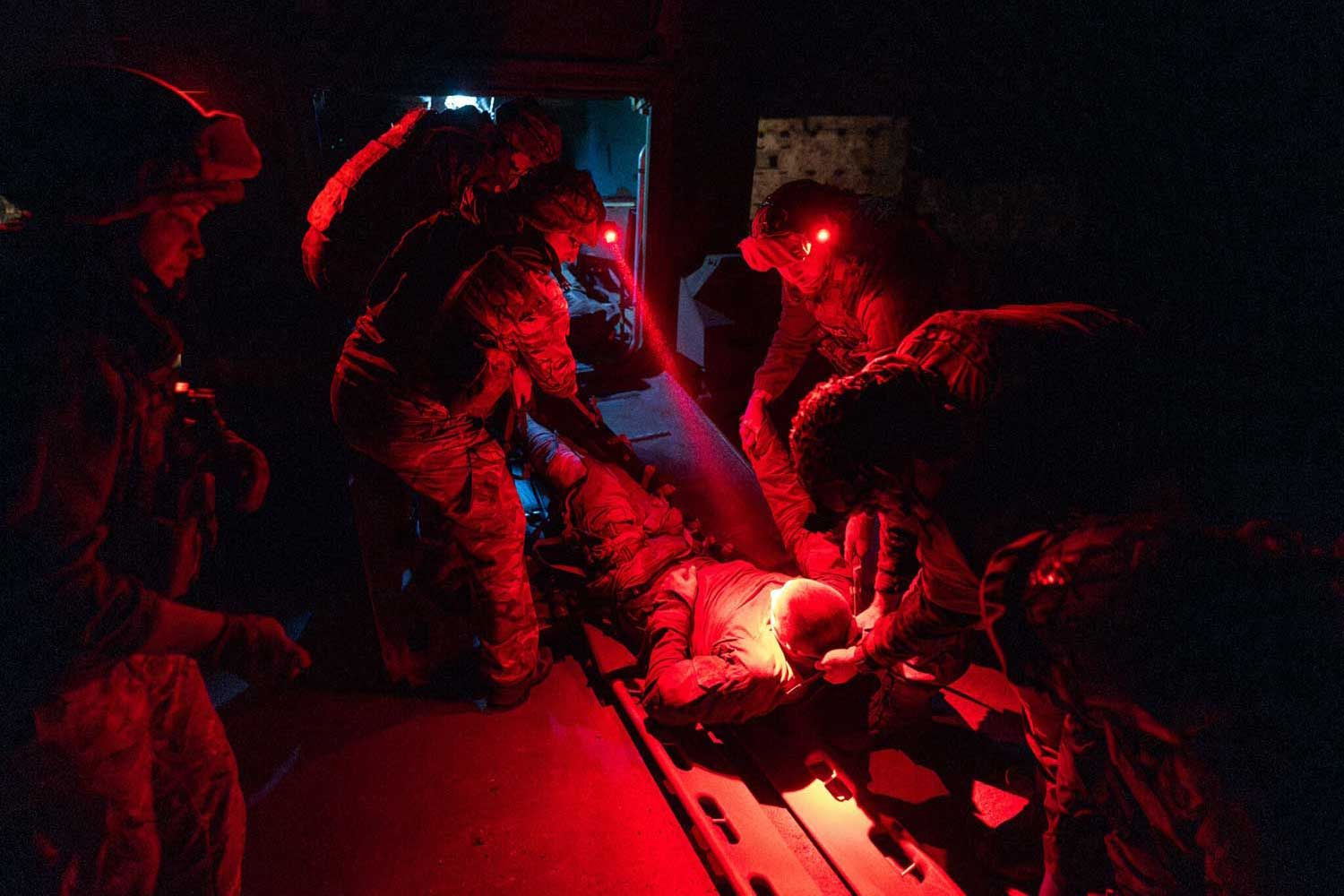 Фильм 2000 метров к Андреевке о бесконечных потерях / кадр из фильма