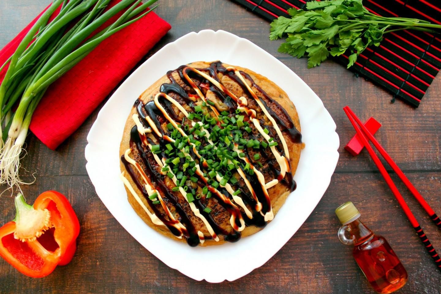 Такие оладьи можно употреблять как на завтрак, так и на ужин. Такие оладьи можно употреблять как на завтрак, так и на ужин.