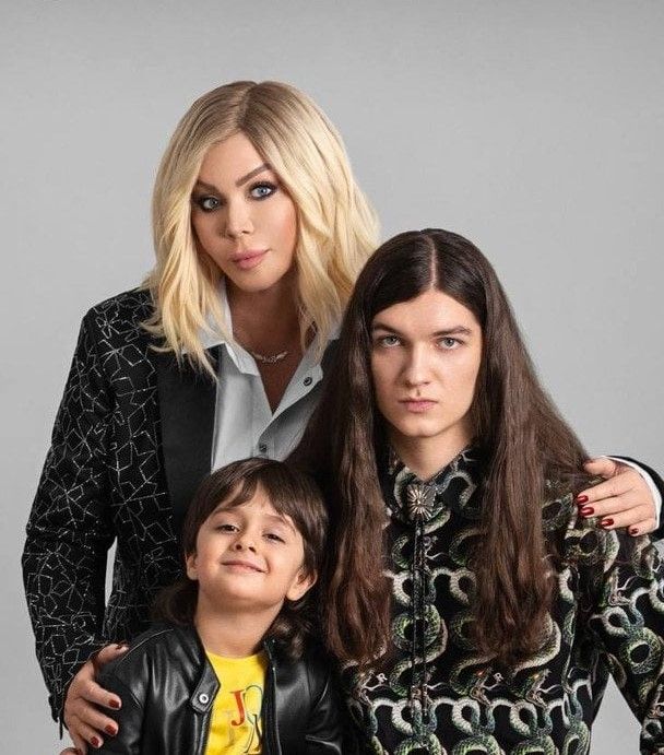 Старший син Ірини Білик живе окремо в Барселоні Старший син Ірини Білик живе окремо в Барселоні